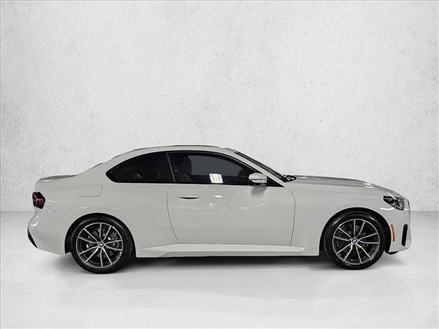 Certified 2025 BMW 230i Coupe RWD image 4