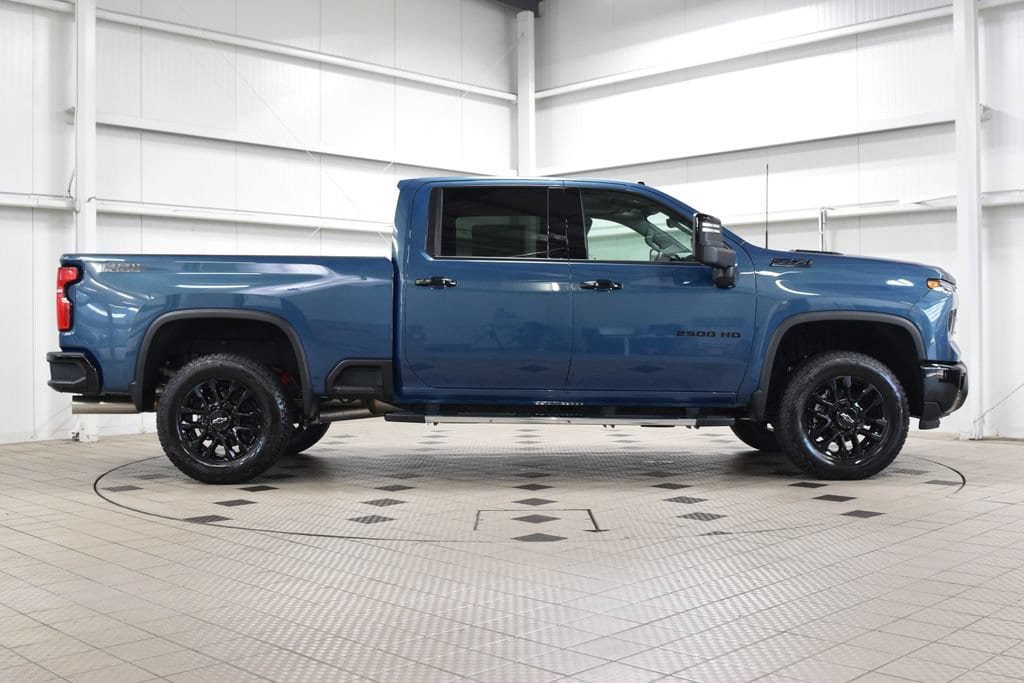 New 2026 Chevrolet Silverado 2500 LTZ w/ LTZ Plus Package AWD/4WD image 9