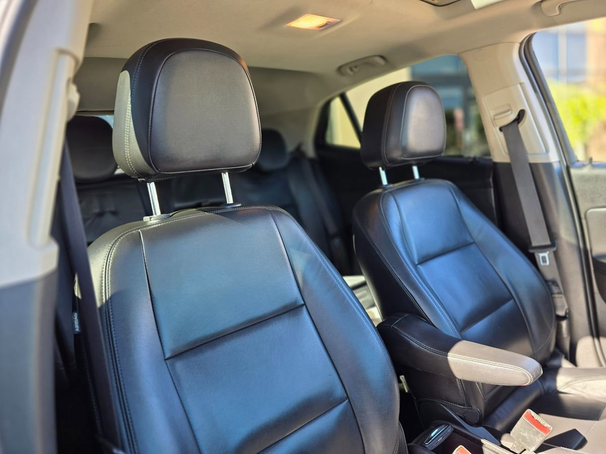 Used 2019 Buick Encore Essence AWD/4WD image 17