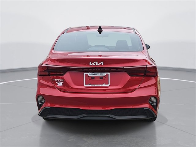 Used 2022 Kia Forte LXS image 4