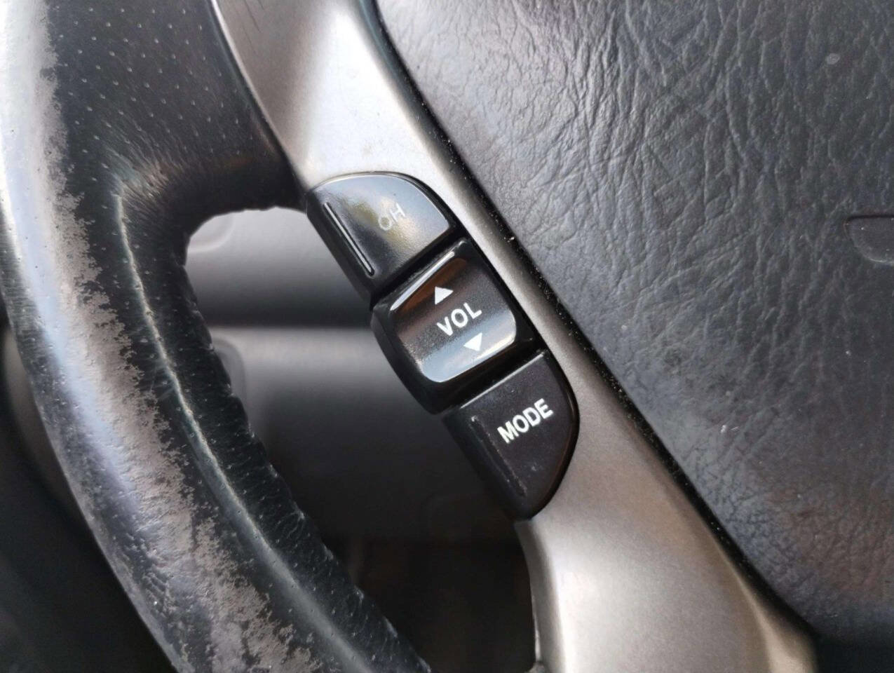 Used 2004 Honda Pilot EX image 26