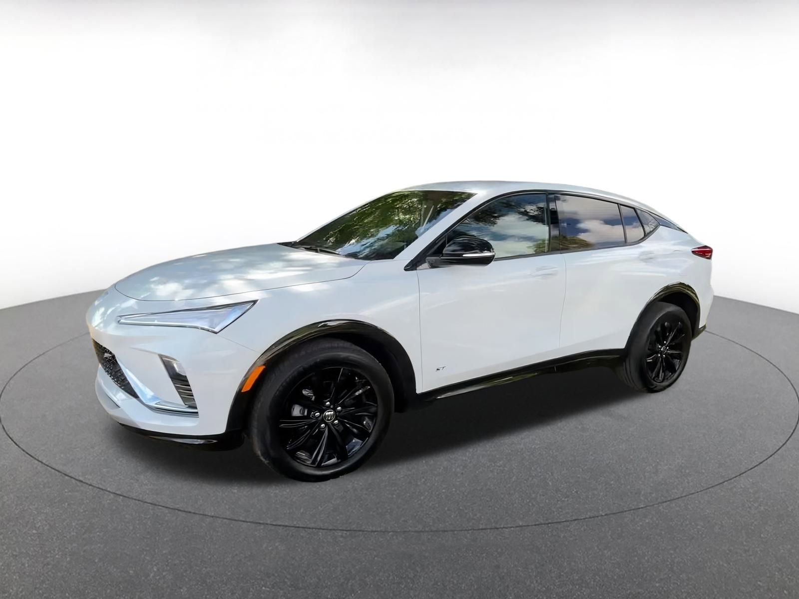 Used 2025 Buick Envista Sport Touring image 8