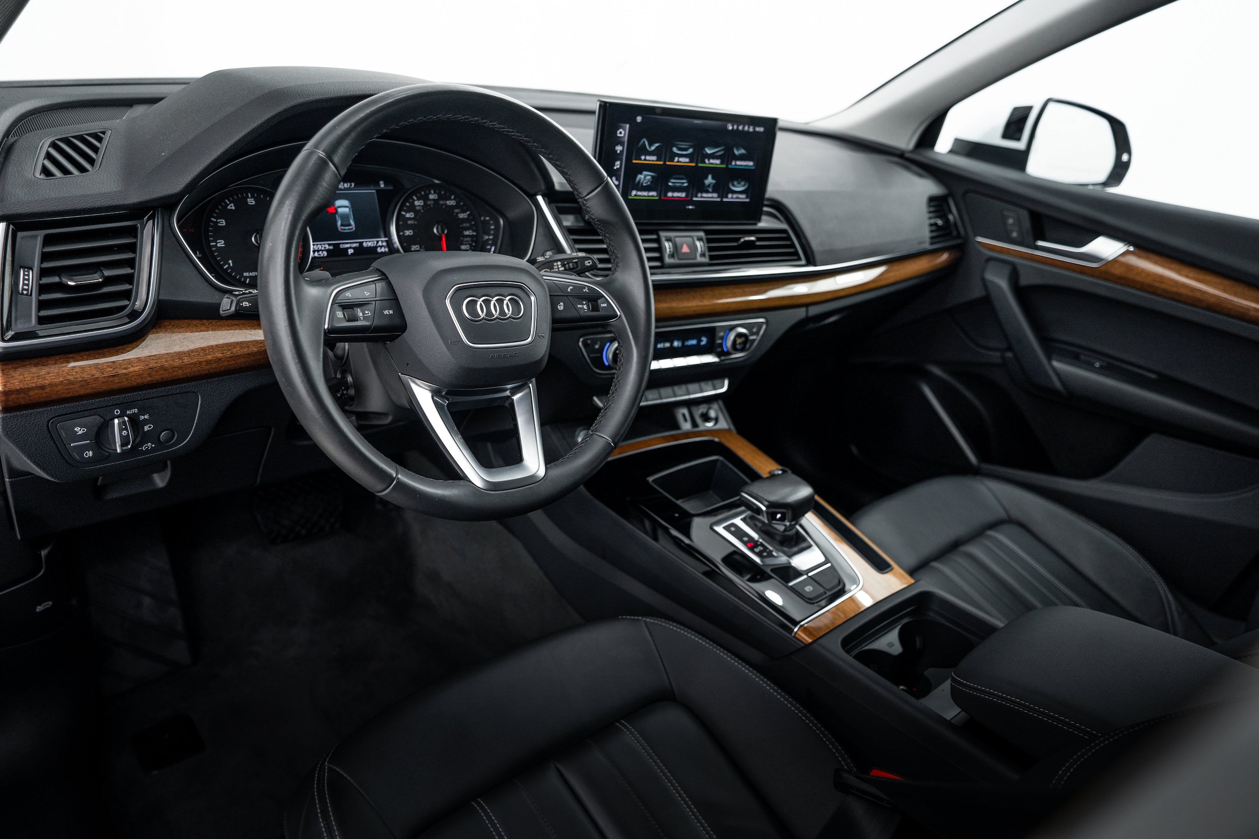 Certified 2023 Audi Q5 2.0T Premium w/ Convenience Package AWD/4WD image 10