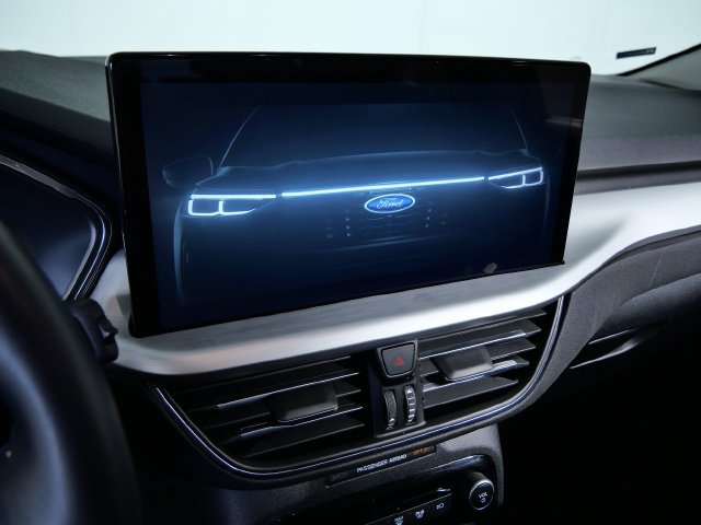 Certified 2023 Ford Escape Platinum w/ Premium Technology Package AWD/4WD image 19