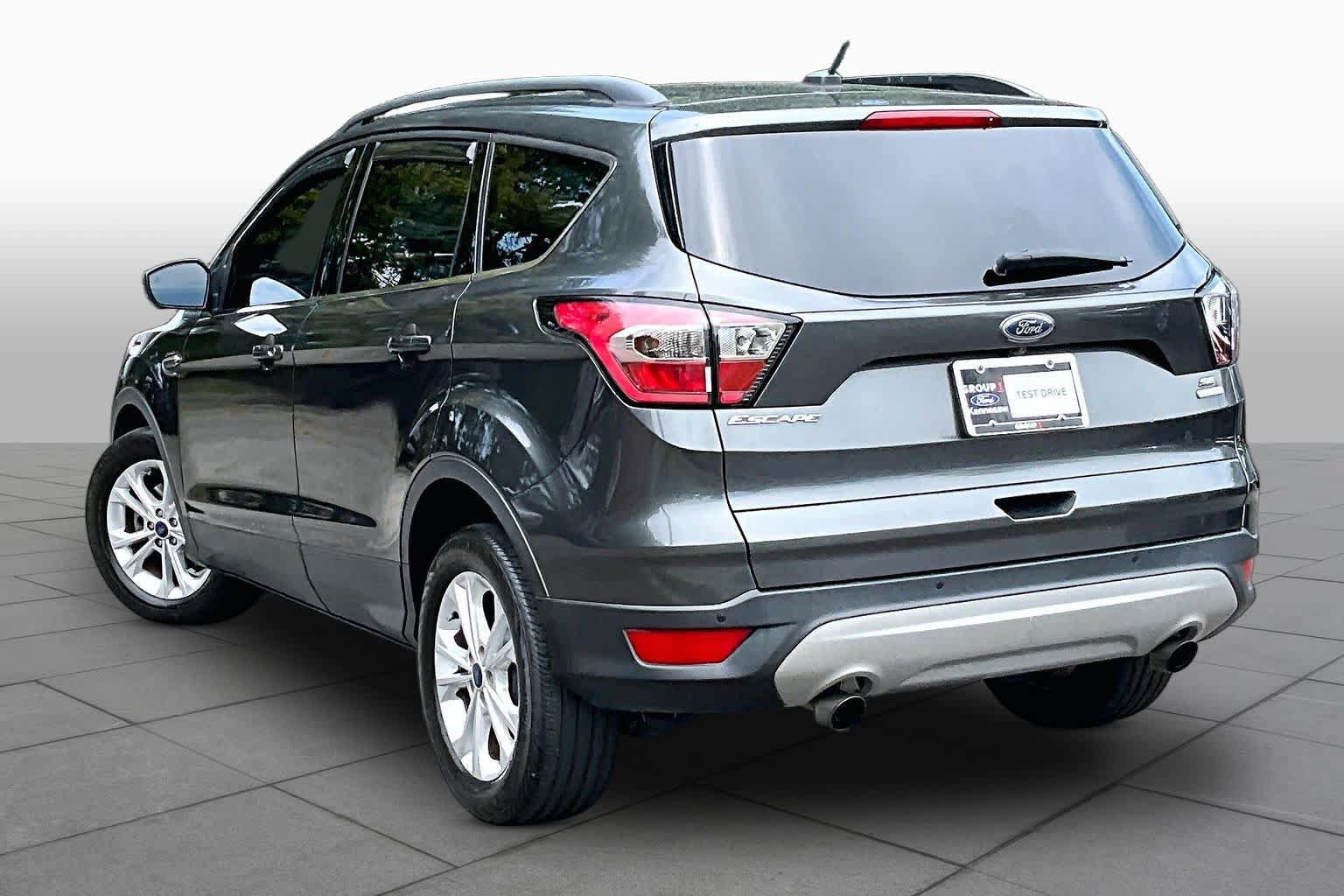 Used 2017 Ford Escape SE w/ Equipment Group 201A FWD image 12