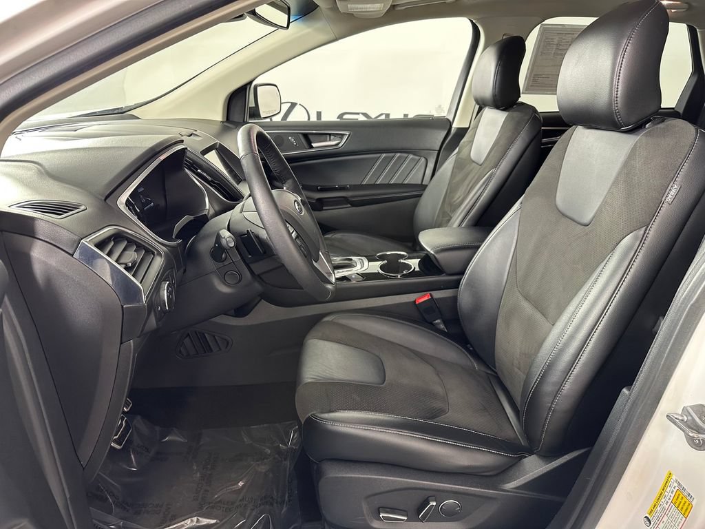 Used 2018 Ford Edge Sport w/ Equipment Group 401A AWD/4WD image 17