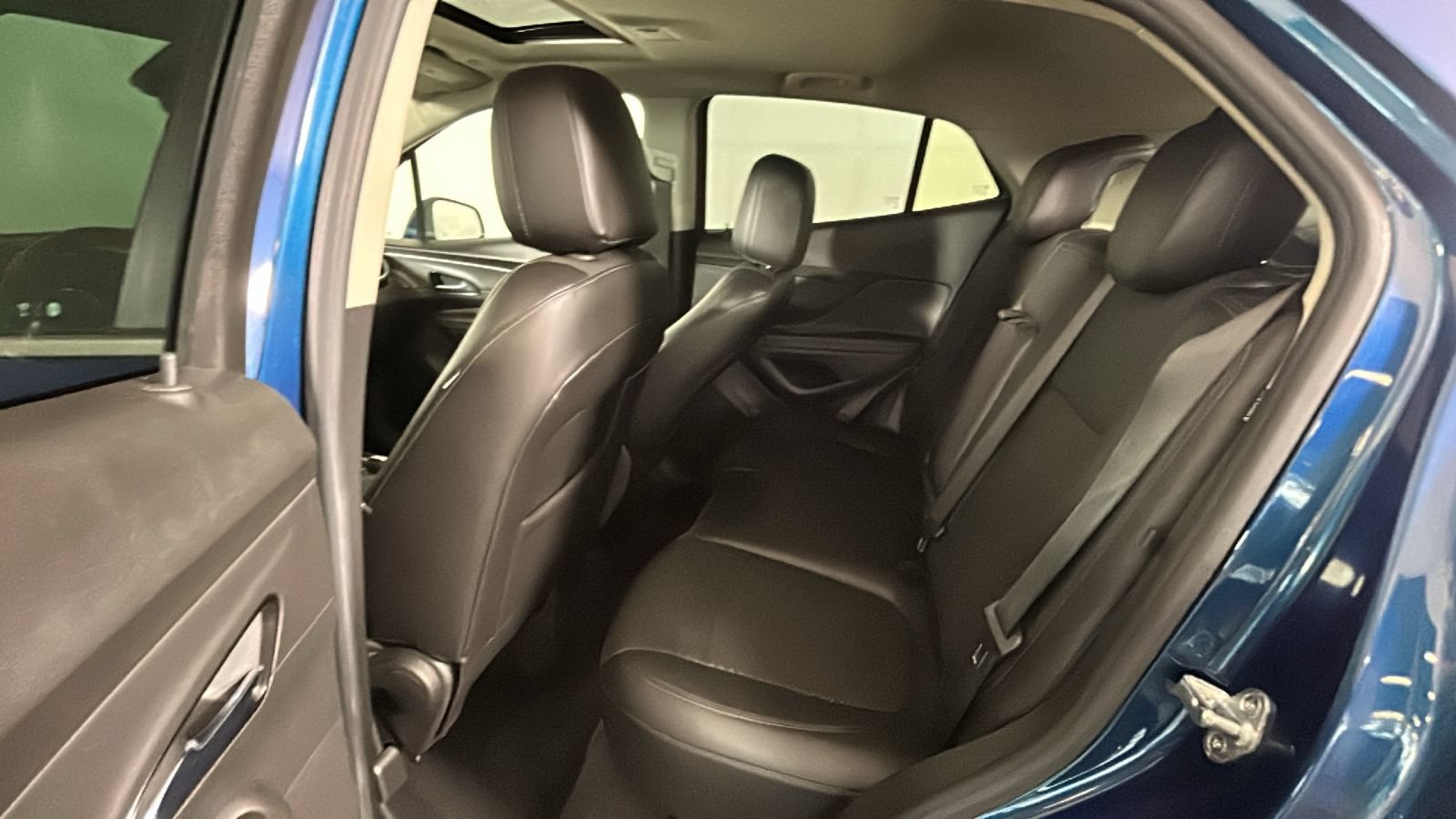 Used 2020 Buick Encore Preferred FWD image 31