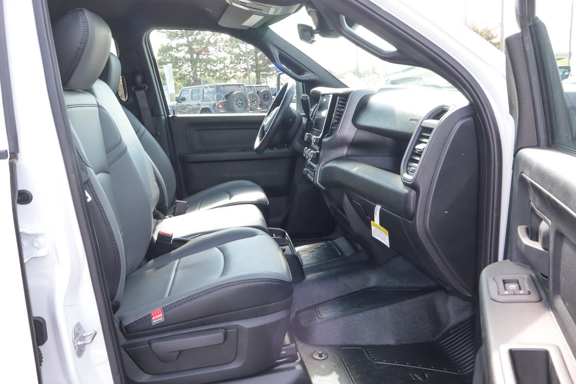 New 2027 RAM 3500 Tradesman AWD/4WD image 21