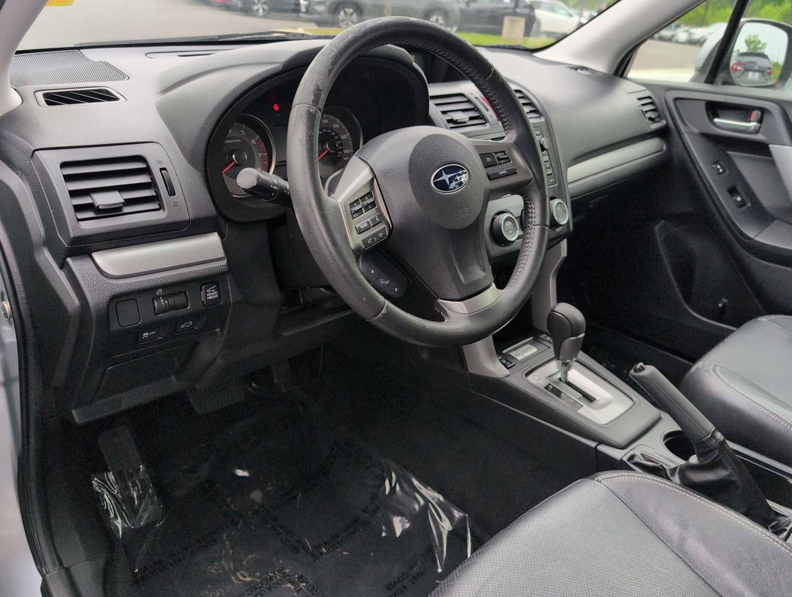 Used 2014 Subaru Forester 2.5i Limited AWD/4WD image 10