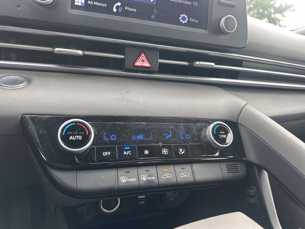 Used 2023 Hyundai Elantra SEL FWD image 44