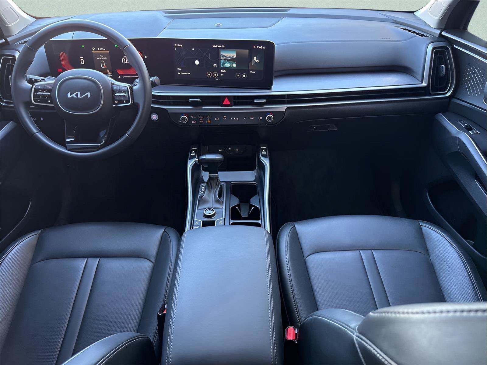 Used 2025 Kia Sorento EX w/ Panoramic Sunroof Package FWD image 19