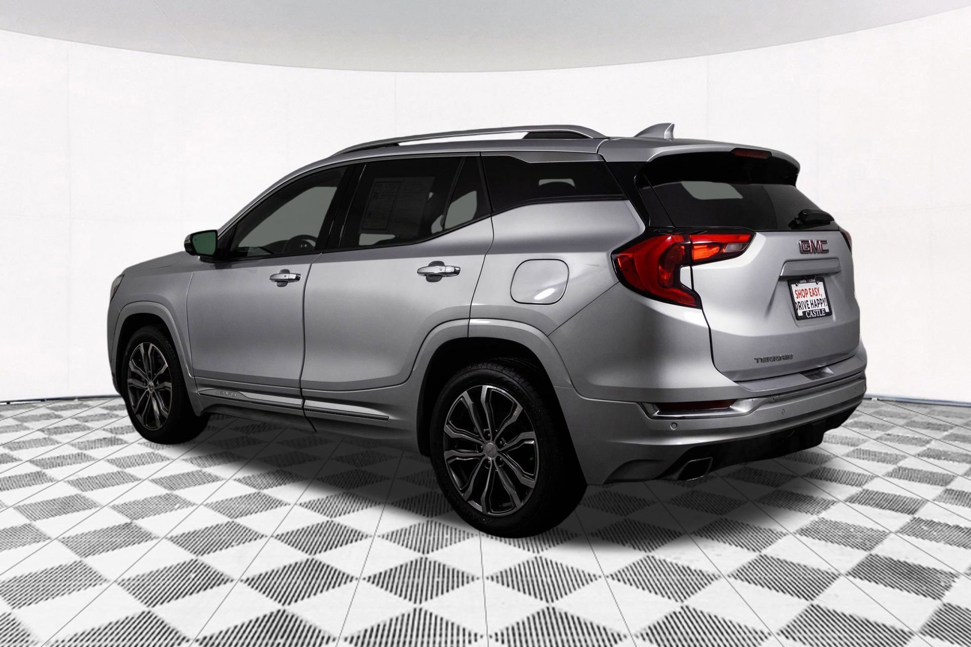 Used 2019 GMC Terrain Denali w/ Advanced Safety Package image 13