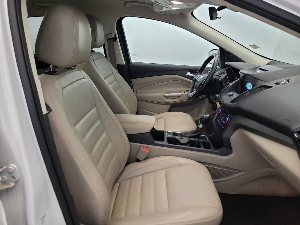 Used 2017 Ford Escape SE w/ SE Leather Comfort Package AWD/4WD image 21