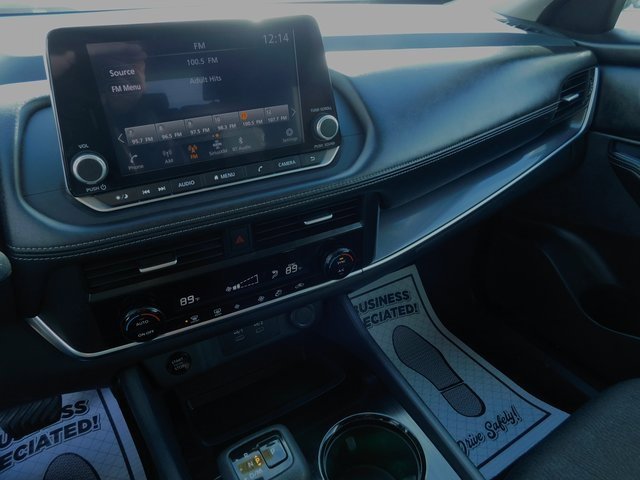 Used 2024 Nissan Rogue SV image 28