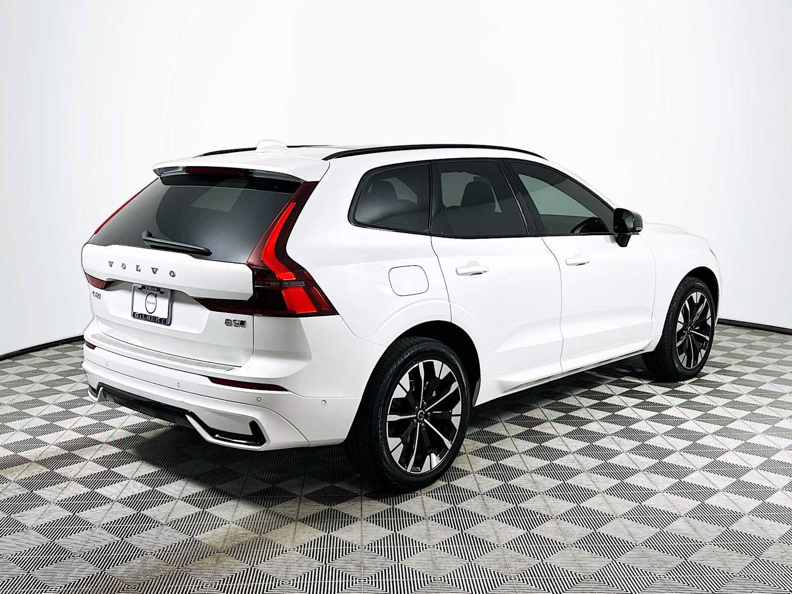 Used 2026 Volvo XC60 B5 Plus w/ Protection Package Premier AWD/4WD image 7