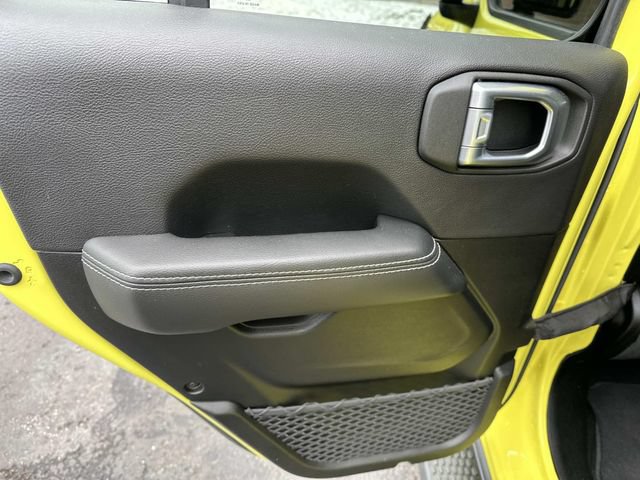 Used 2023 Jeep Wrangler Unlimited Sahara w/ Cold Weather Group AWD/4WD image 11