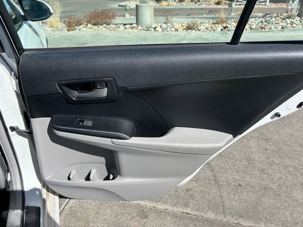 Used 2014 Toyota Camry LE image 26