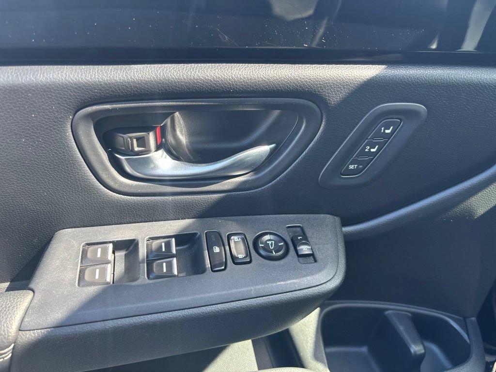 Used 2023 Honda Pilot Touring image 10