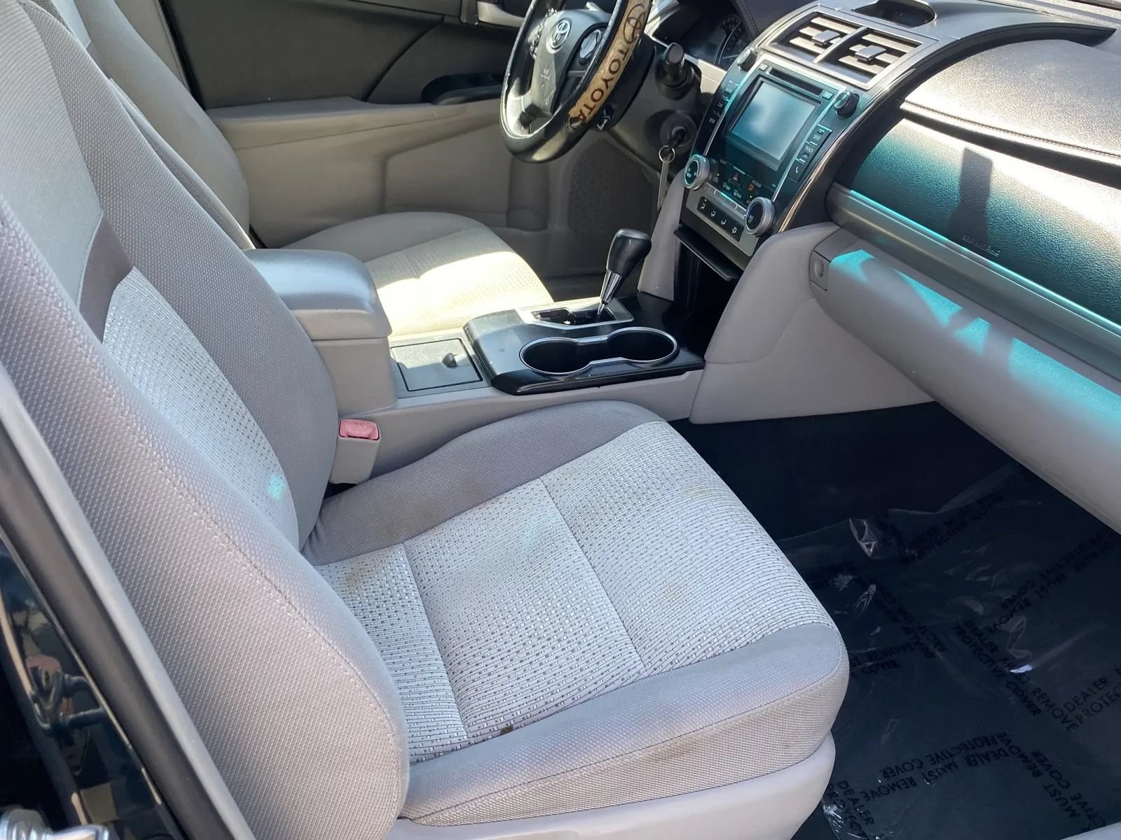 Used 2014 Toyota Camry LE FWD image 6