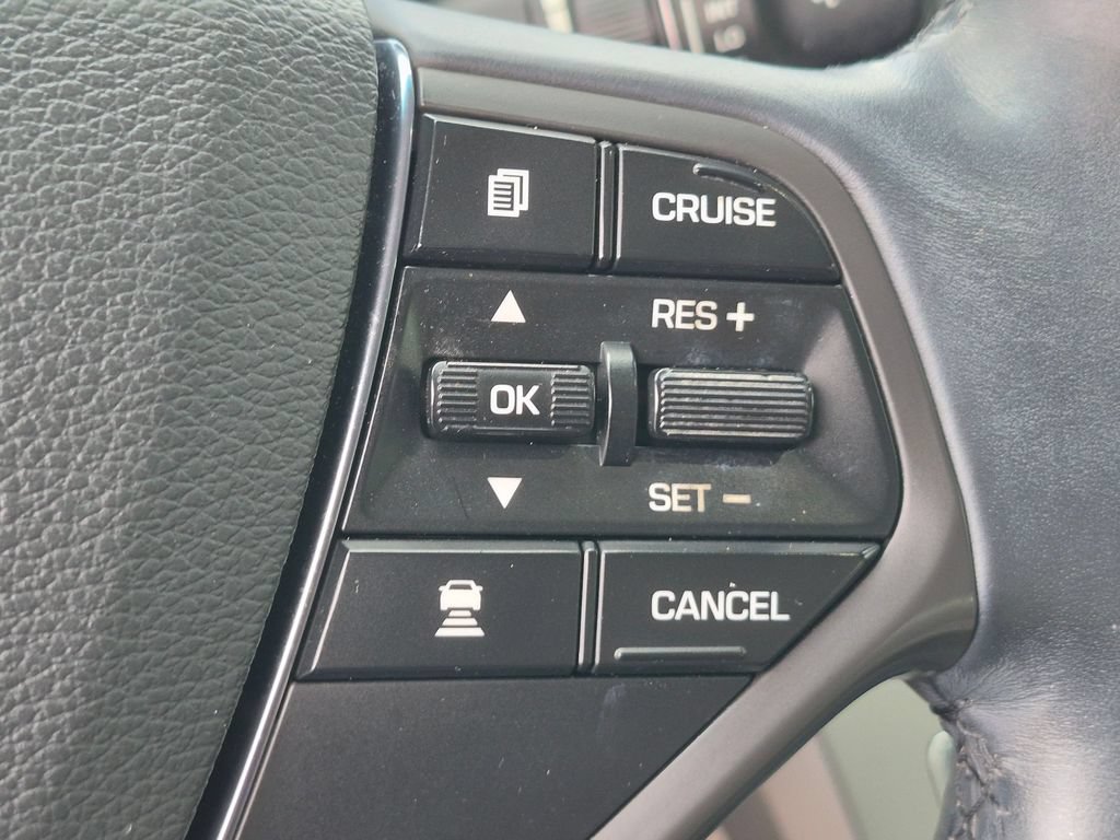 Used 2015 Hyundai Sonata Limited w/ Option Group 06 FWD image 18
