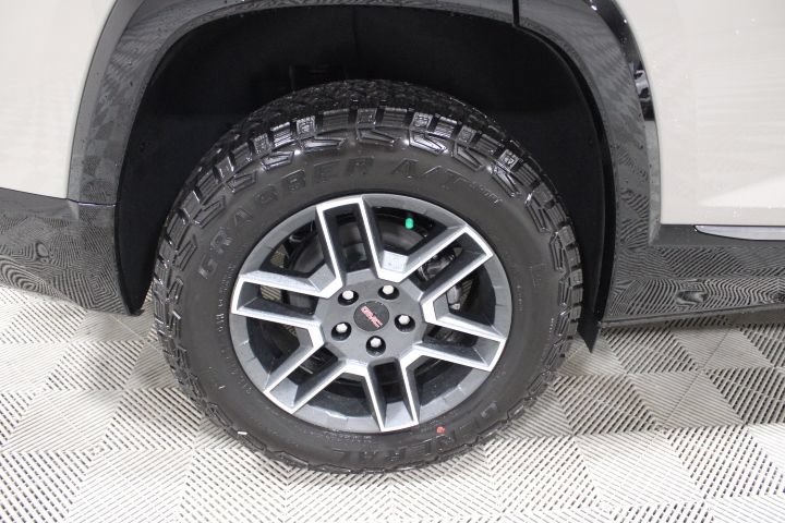 New 2026 GMC Terrain AT4 w/ Convenience Package III AWD/4WD image 40