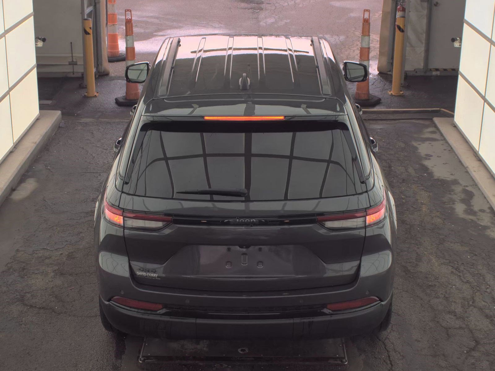 Used 2023 Jeep Grand Cherokee Altitude image 7