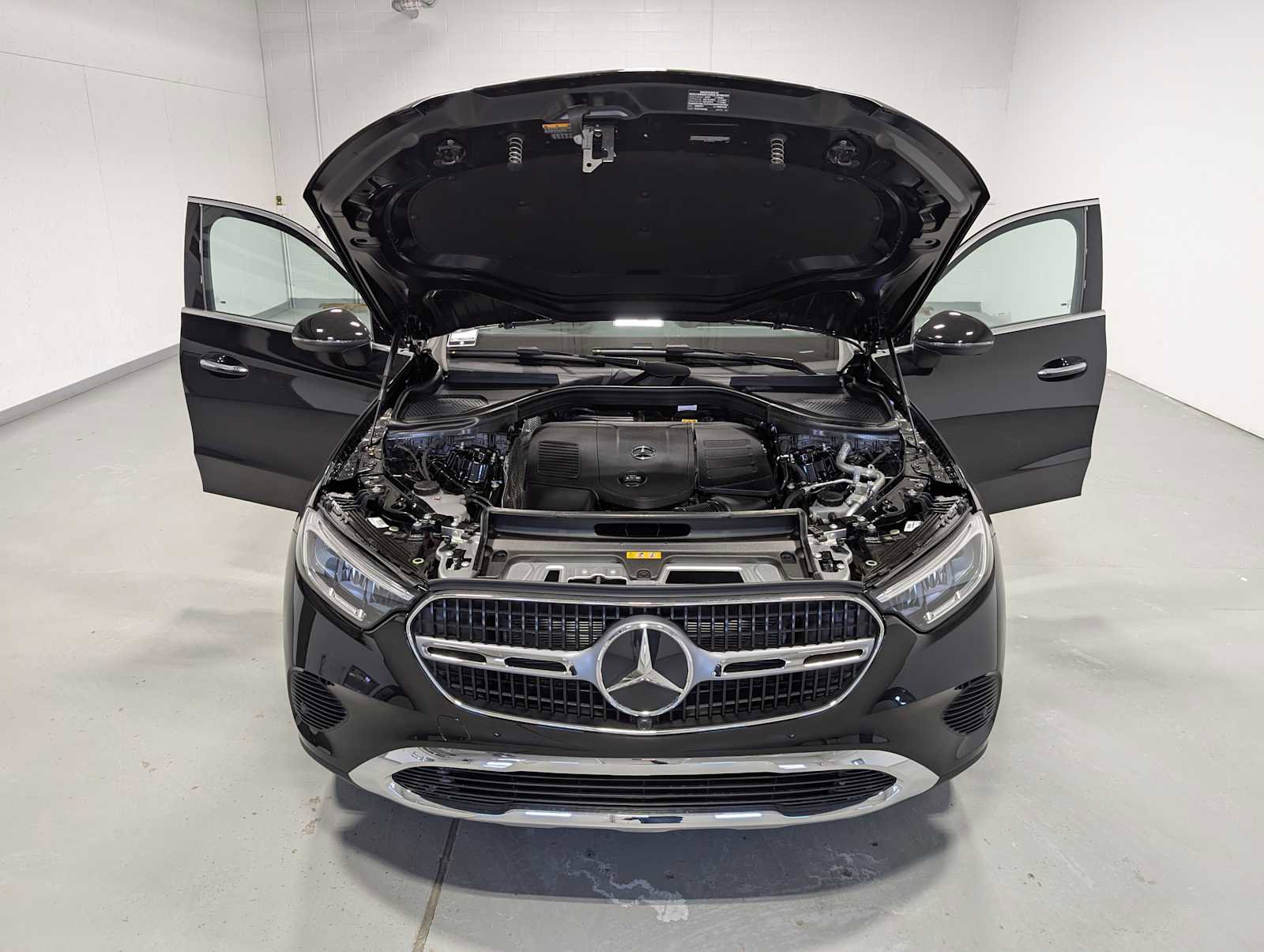 New 2026 Mercedes-Benz GLC 300 4MATIC image 11