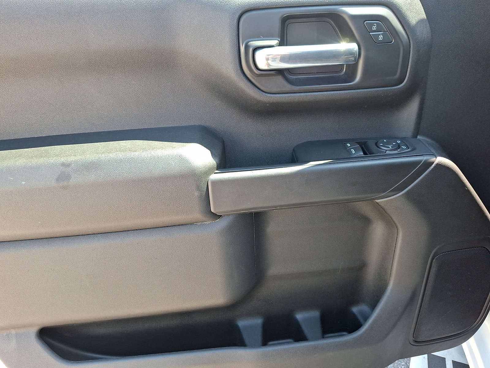Used 2025 Chevrolet Silverado 1500 W/T RWD image 13