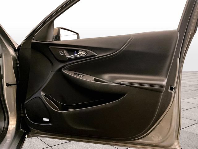 Used 2017 Chevrolet Malibu LT w/ Leather Package FWD image 23