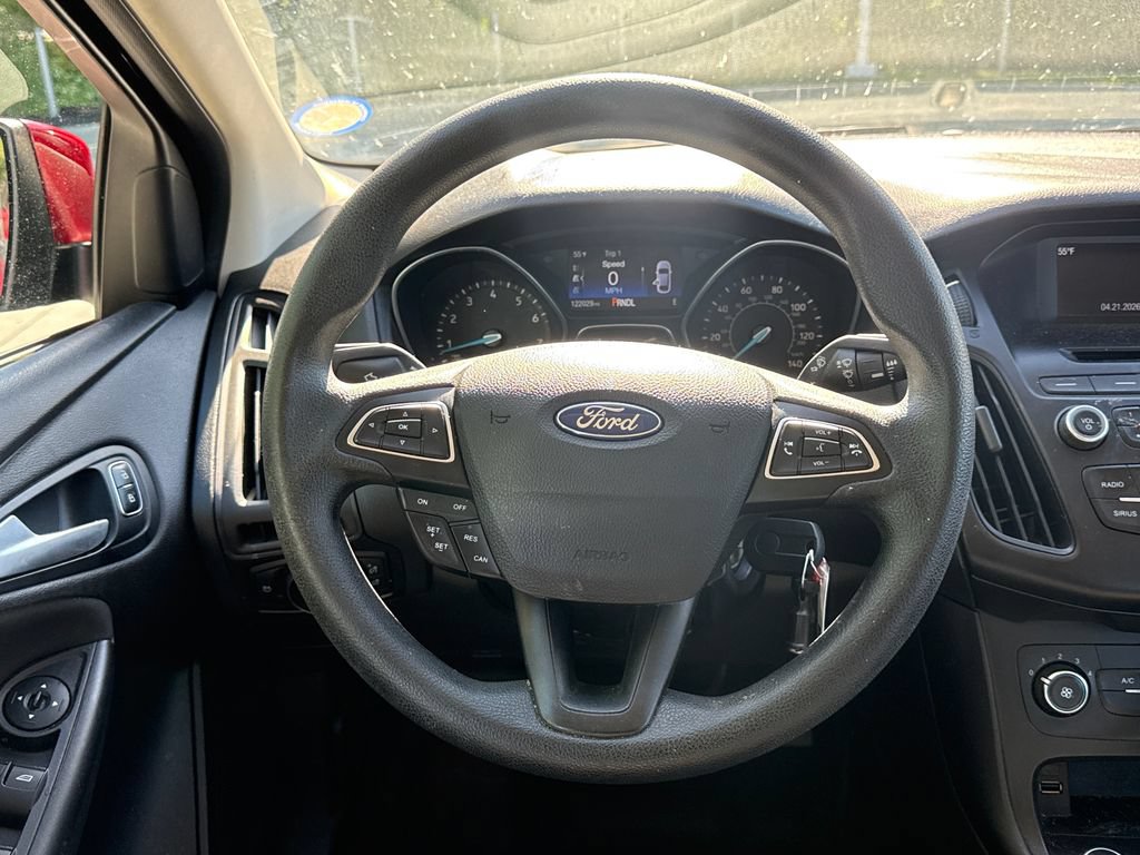 Used 2017 Ford Focus SE FWD image 19