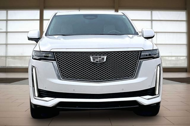 Used 2023 Cadillac Escalade Premium Luxury Platinum w/ LPO, Radiant Package AWD/4WD image 3