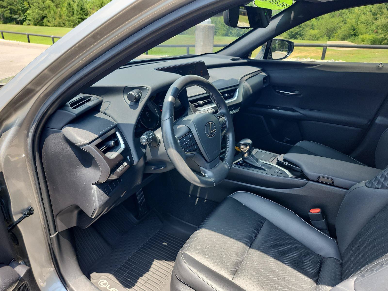 Used 2022 Lexus UX 250h w/ Premium Package AWD/4WD image 14