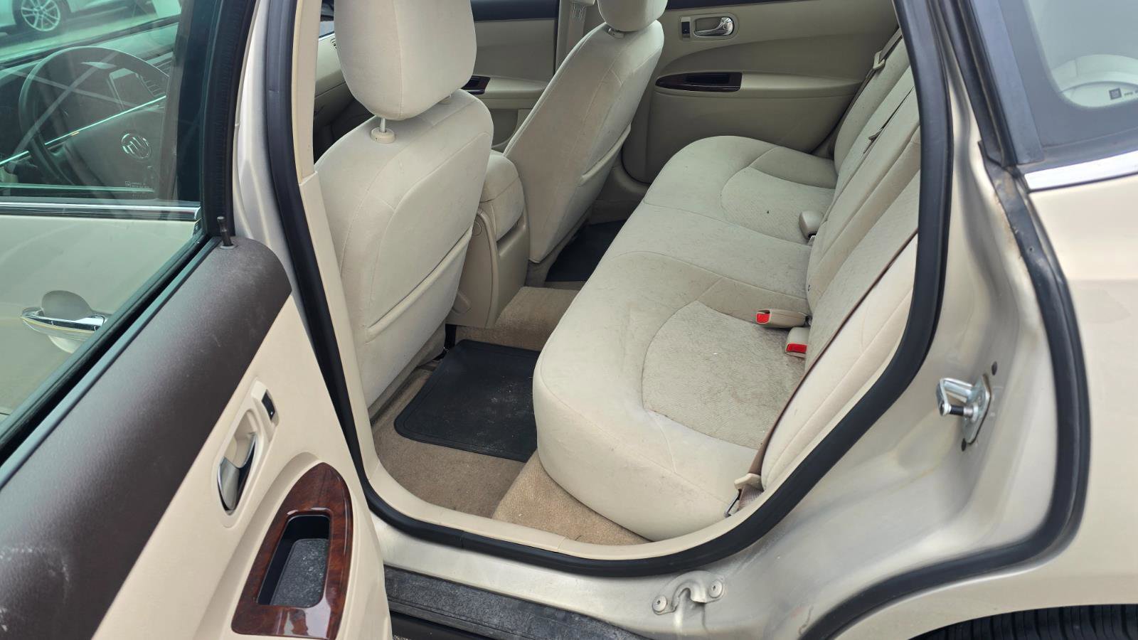 Used 2009 Buick LaCrosse CX image 13