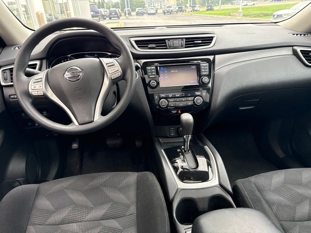Used 2016 Nissan Rogue SV w/ SV Premium Package AWD/4WD image 8