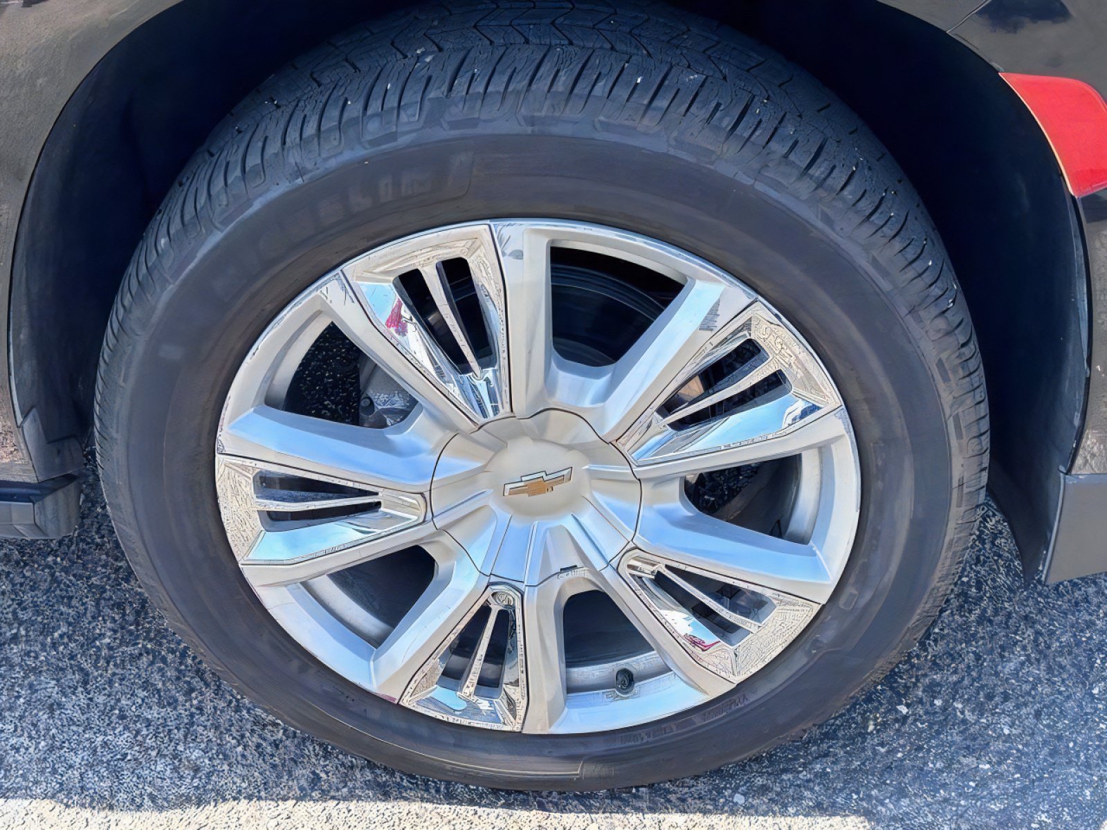 Used 2022 Chevrolet Tahoe High Country AWD/4WD image 10