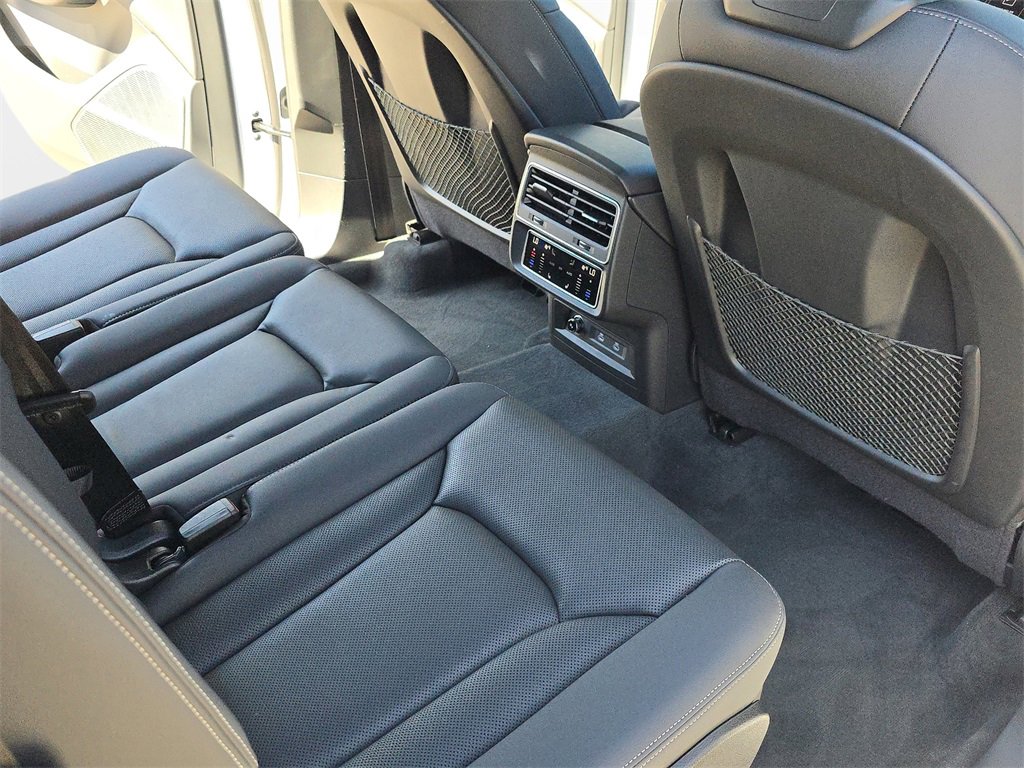 Certified 2025 Audi Q7 3.0T Premium Plus image 11