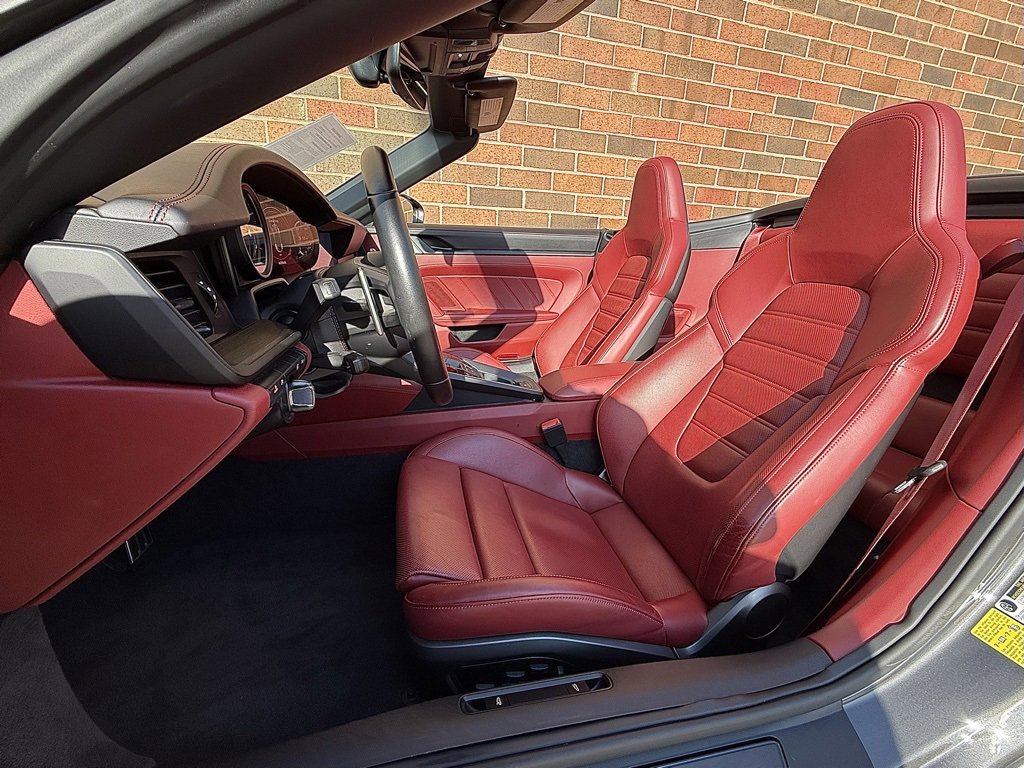Certified 2022 Porsche 911 Carrera GTS image 5