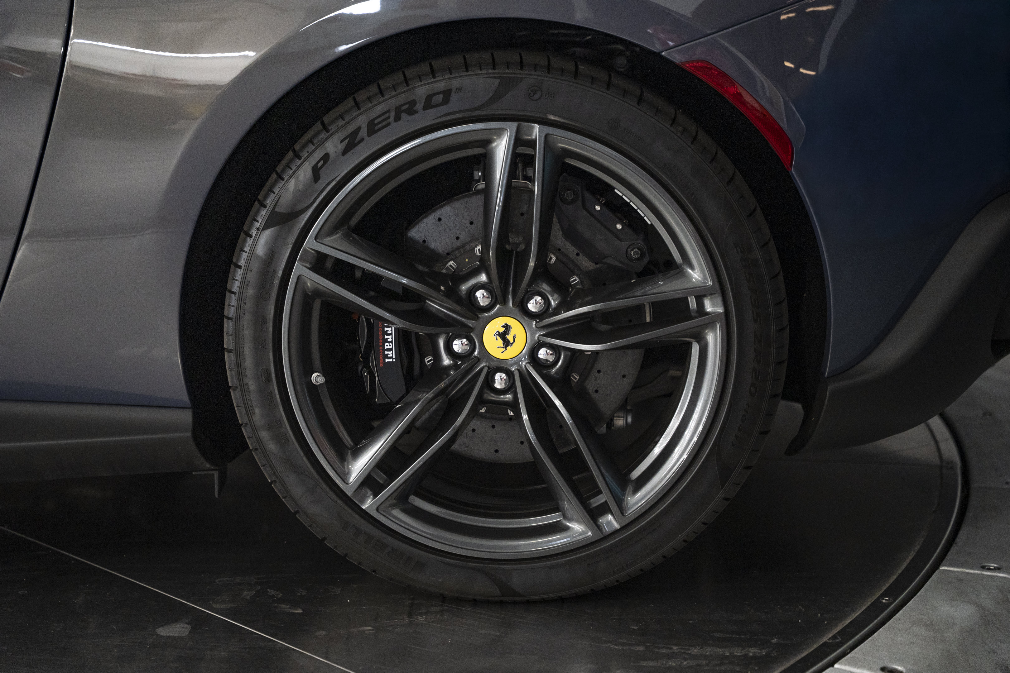 Used 2025 Ferrari Roma Spider RWD image 16