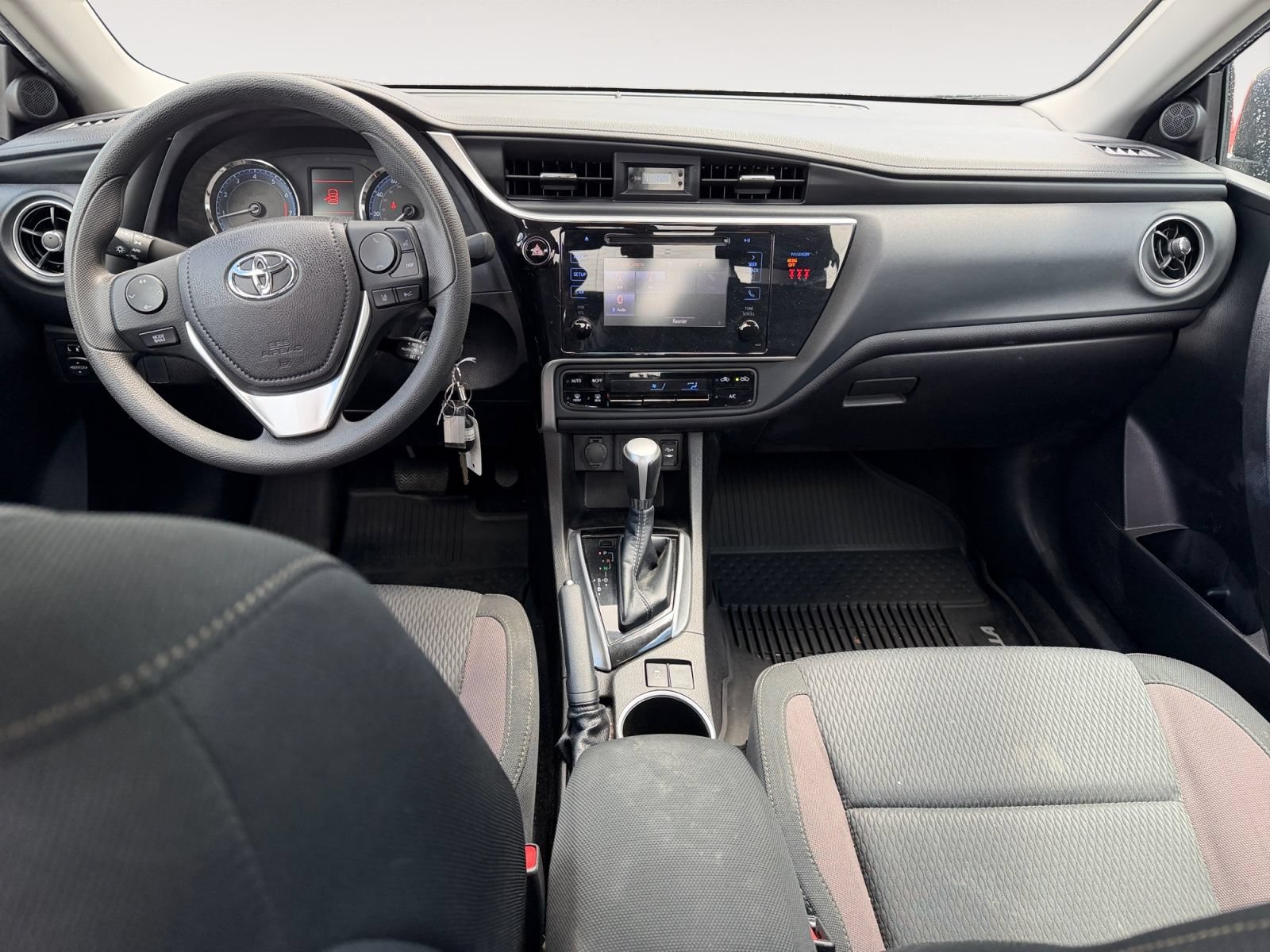 Used 2019 Toyota Corolla LE FWD image 10
