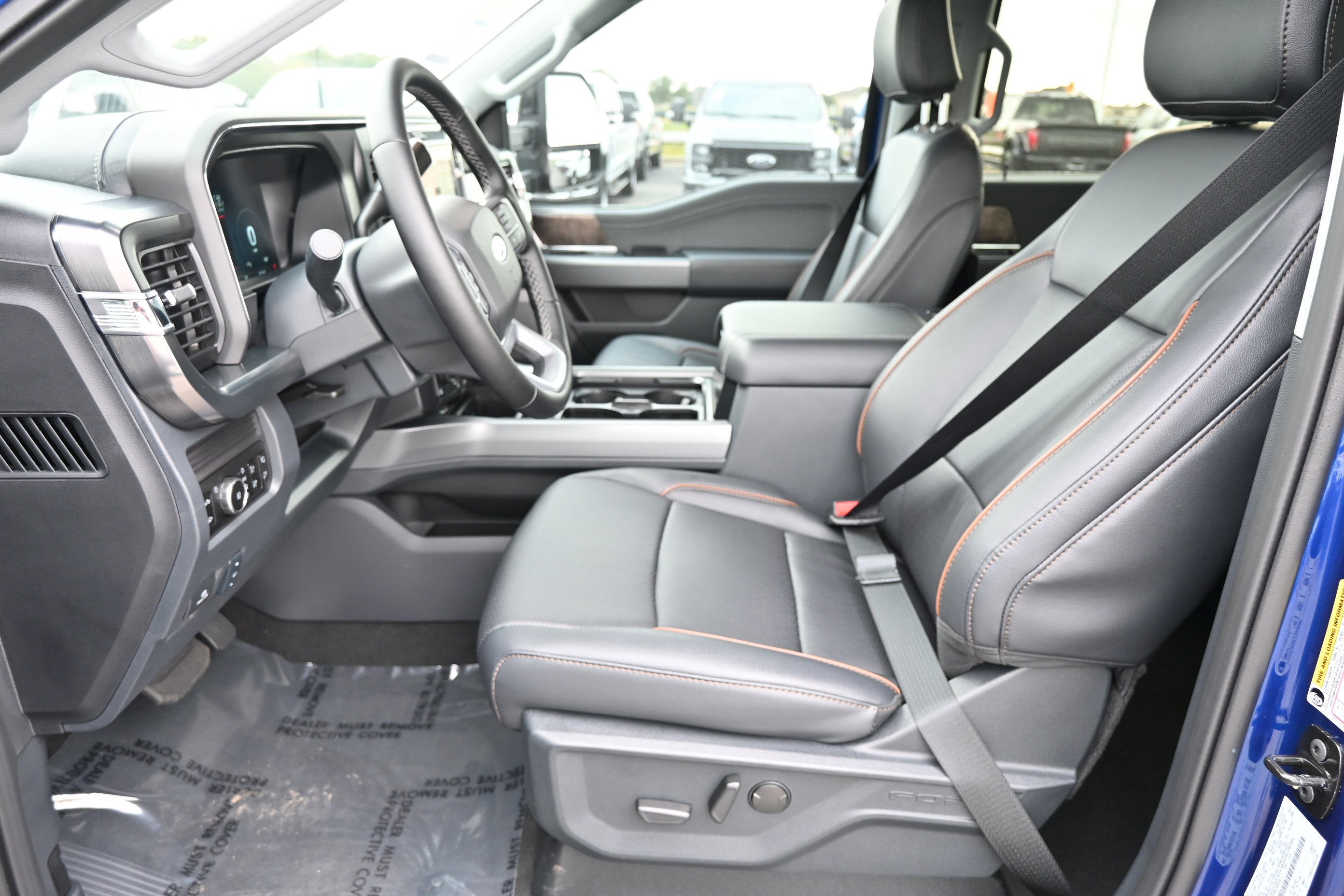 New 2026 Ford F250 Lariat w/ Black Appearance Package image 17