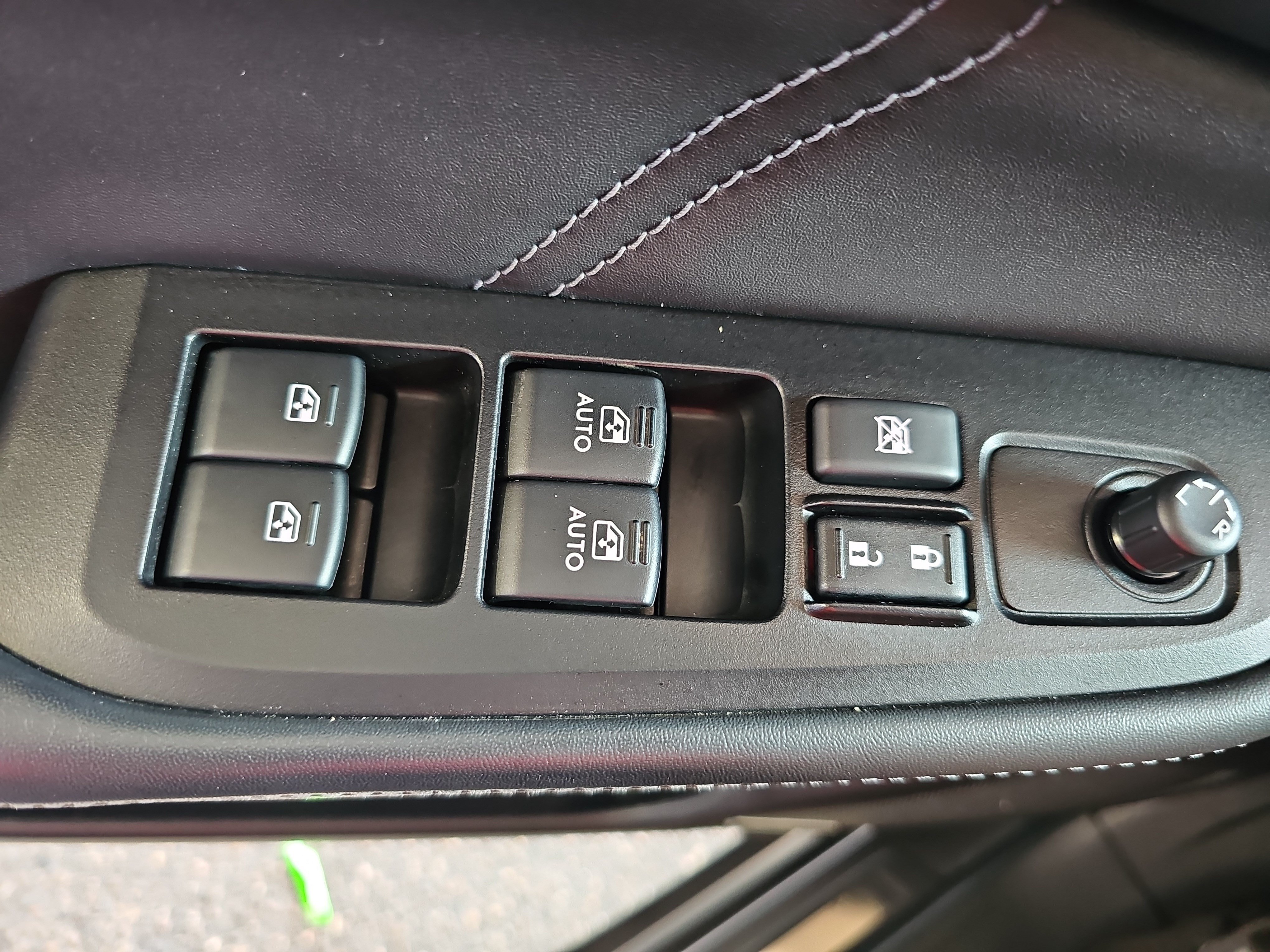 Used 2018 Subaru Outback 2.5i Limited AWD/4WD image 29