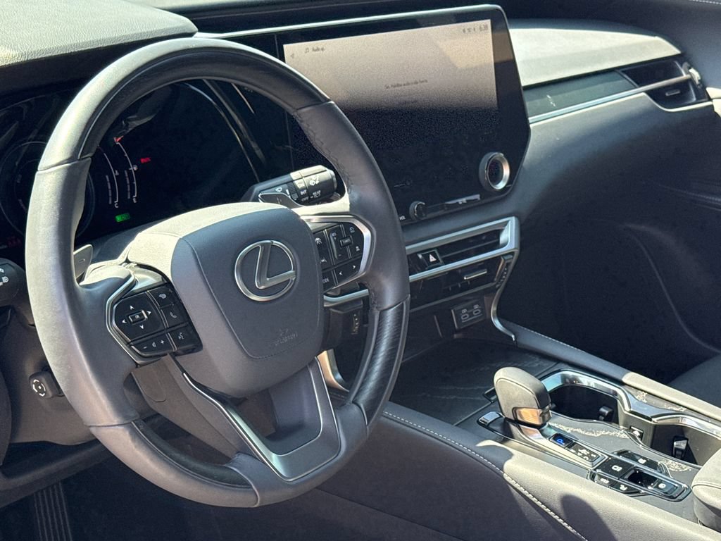 Used 2024 Lexus RX 350h AWD/4WD image 19