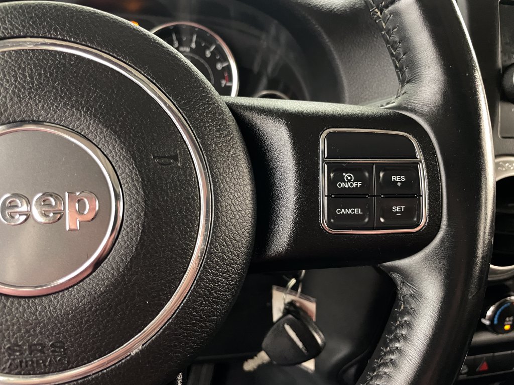Used 2016 Jeep Wrangler Unlimited Sahara AWD/4WD image 22