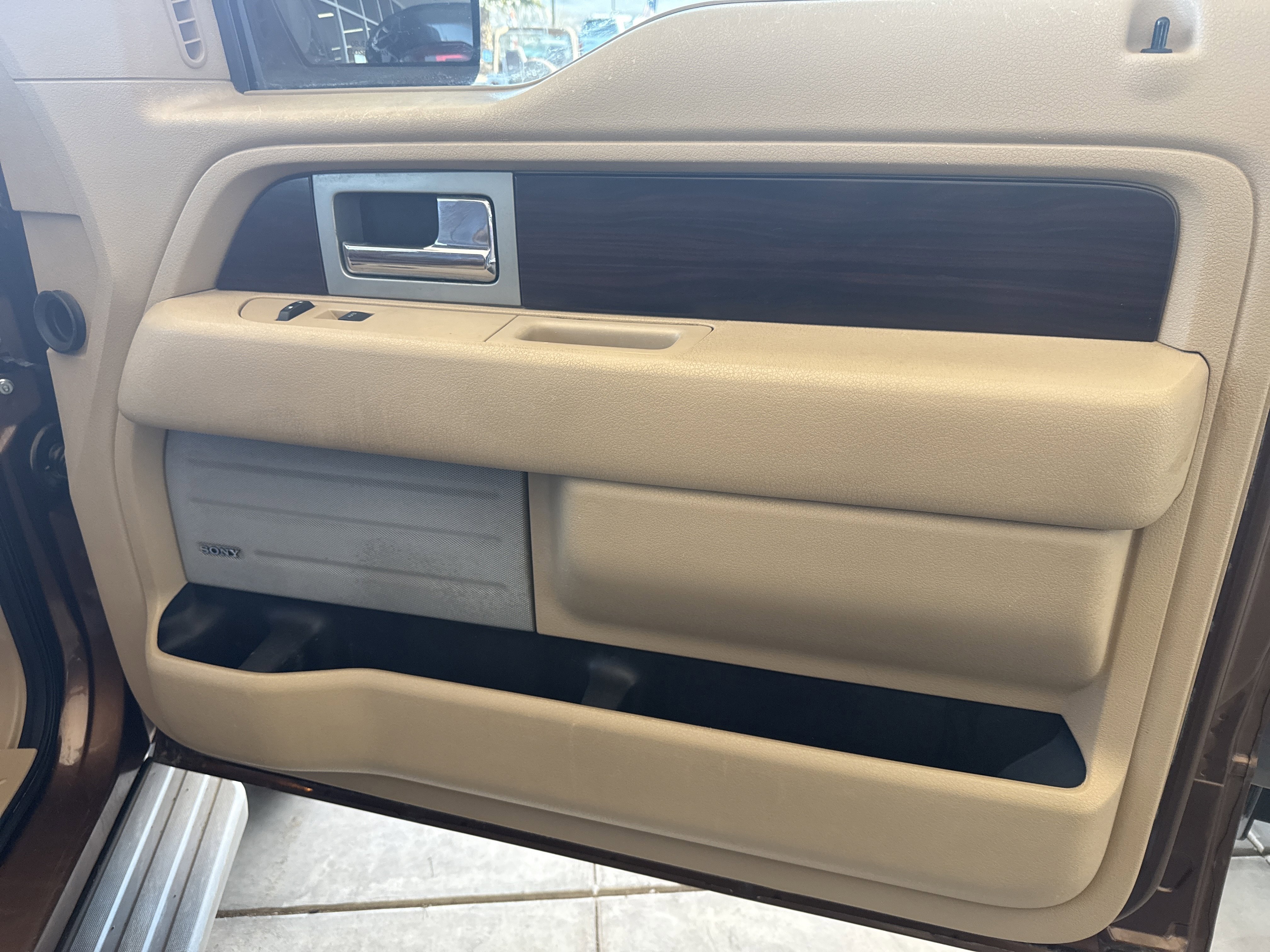 Used 2012 Ford F150 King Ranch image 19