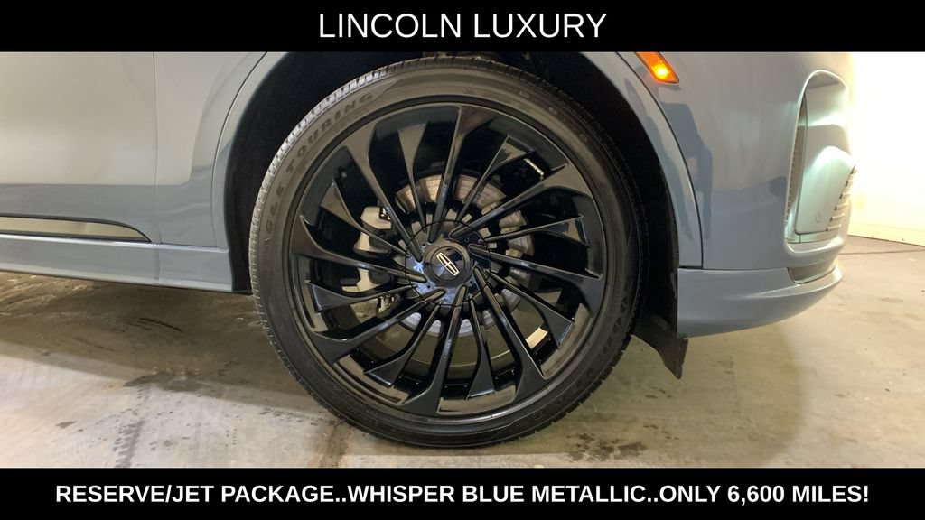 Used 2025 Lincoln Aviator Reserve w/ Equipment Group 201A AWD/4WD image 9