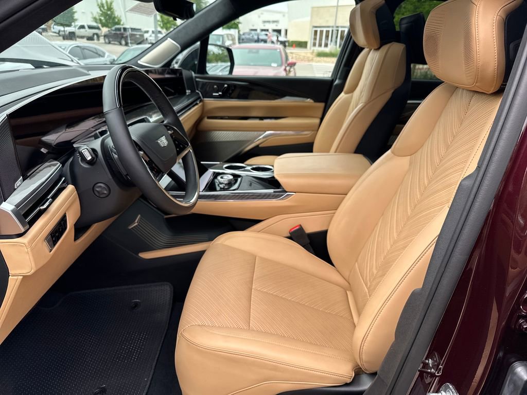 Certified 2025 Cadillac Escalade IQ Luxury 2 AWD/4WD image 17