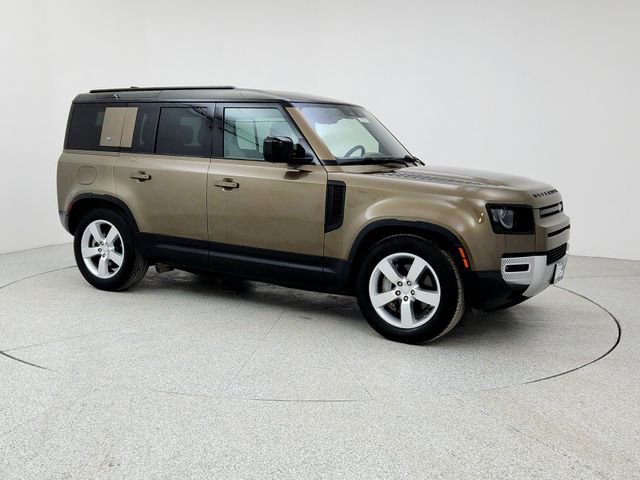 Used 2020 Land Rover Defender 110 First Edition image 3