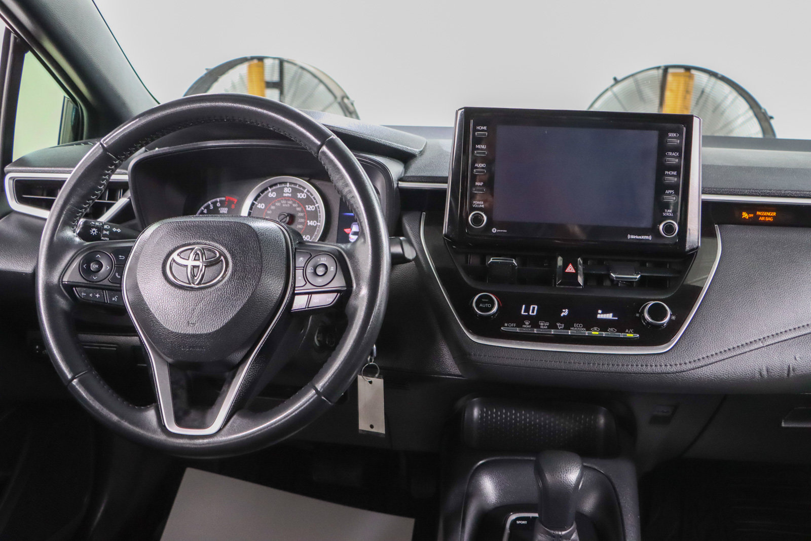 Used 2022 Toyota Corolla SE FWD image 17