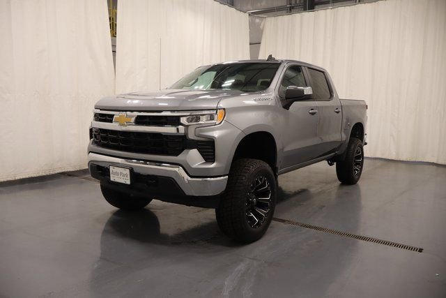 Used 2025 Chevrolet Silverado 1500 LT image 5