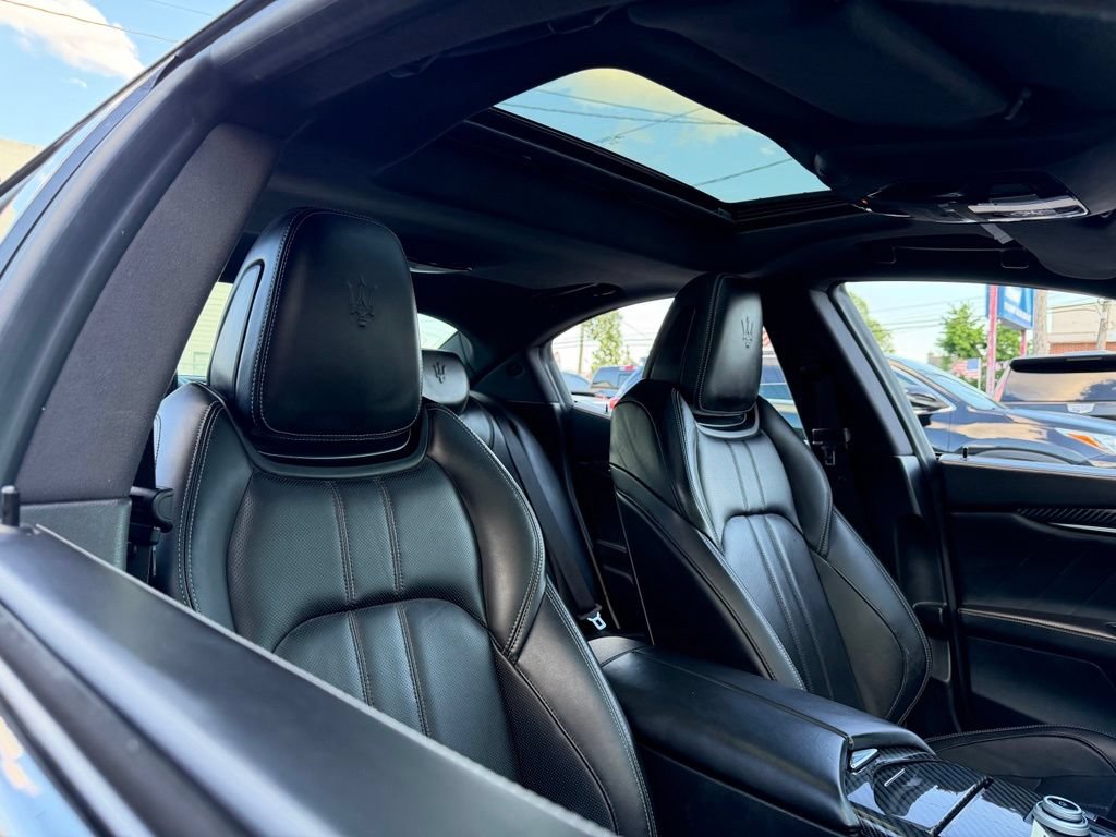 Used 2021 Maserati Ghibli S GranSport Q4 AWD/4WD image 9
